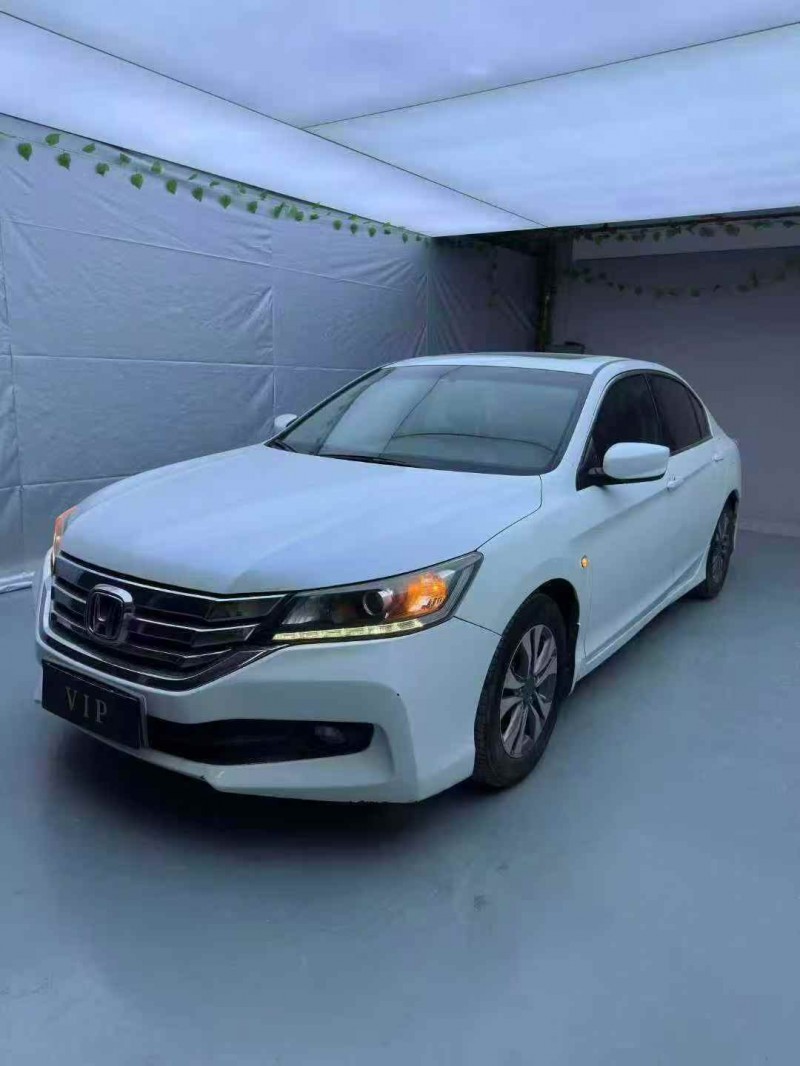 广州14年本田雅阁2