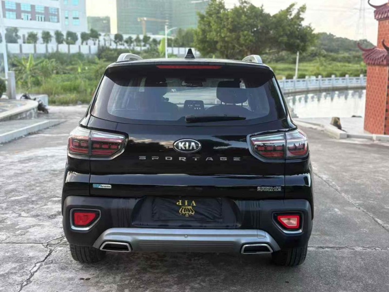 揭阳18年起亚智跑5