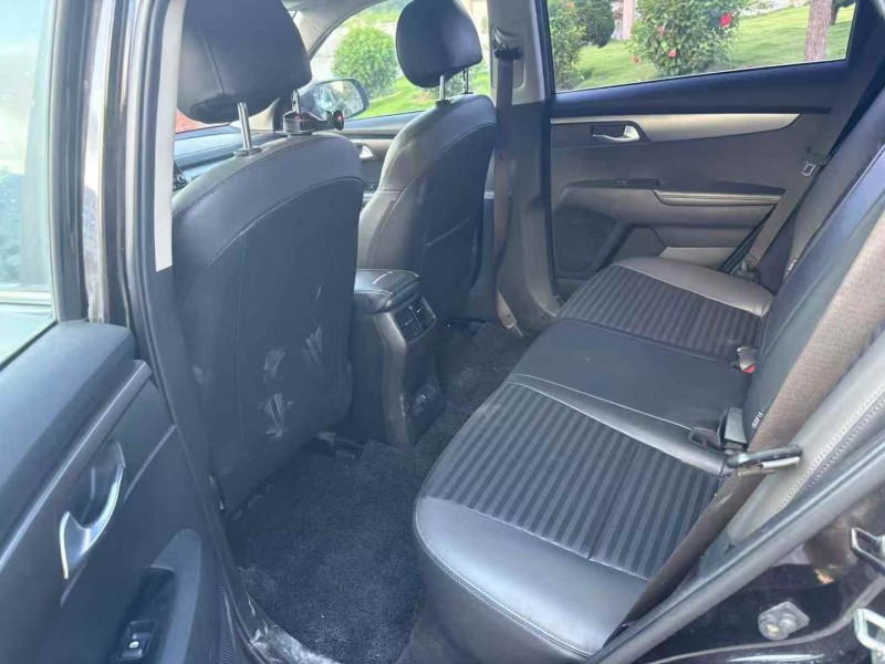 揭阳18年起亚智跑9