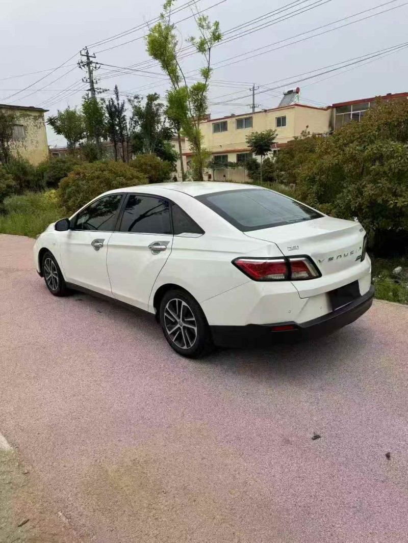 枣庄19年启辰D607