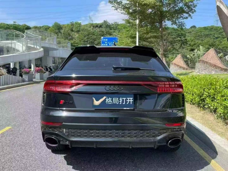 深圳22年奥迪Q89