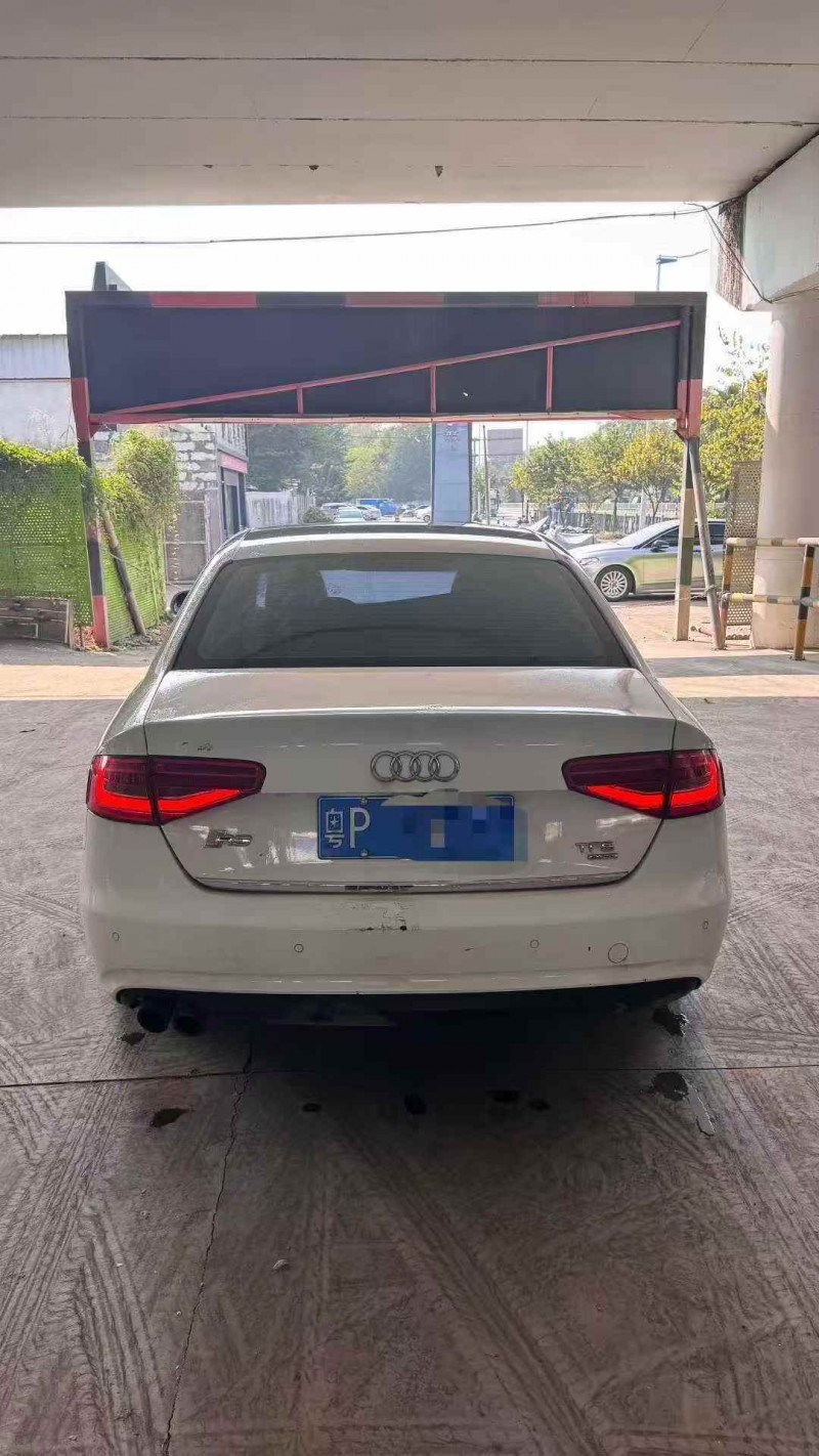 深圳14年奥迪A4L9