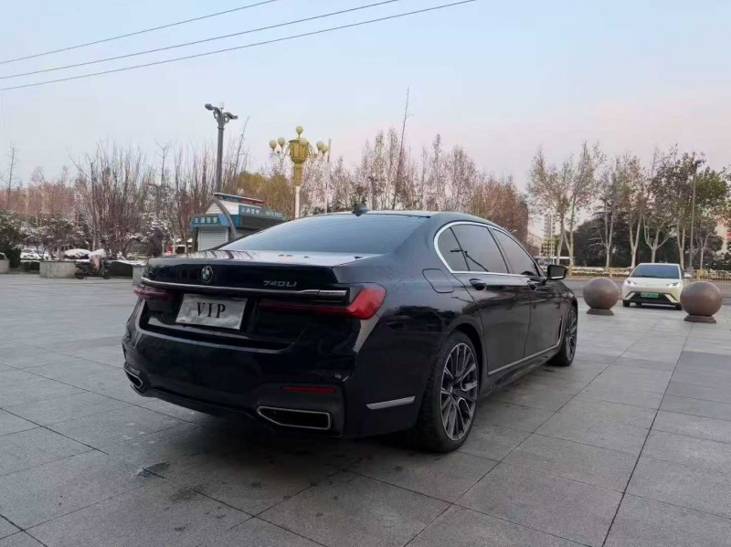 济宁20年宝马7系7