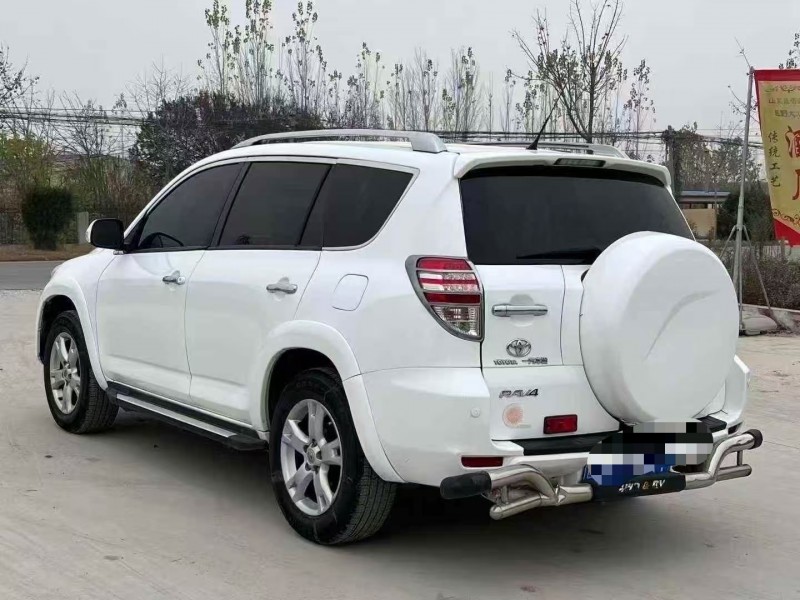 菏泽12年丰田RAV48