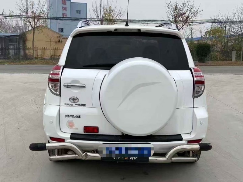菏泽12年丰田RAV49