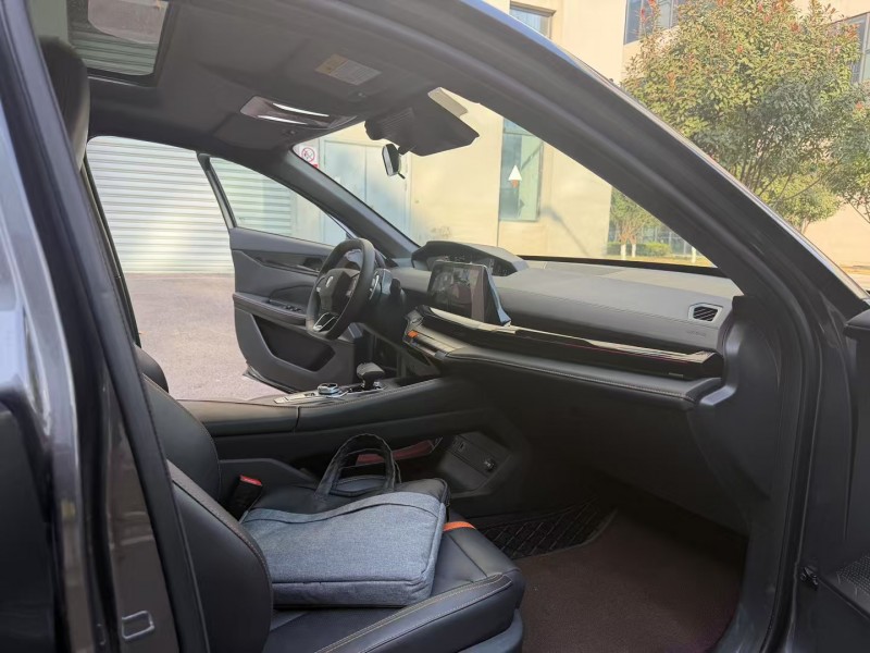 徐州25年长安汽车UNI4