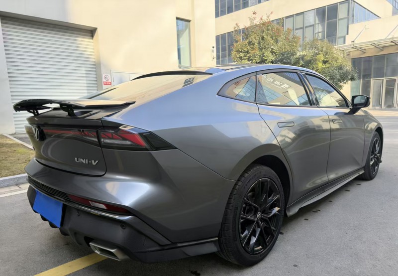 徐州25年长安汽车UNI7