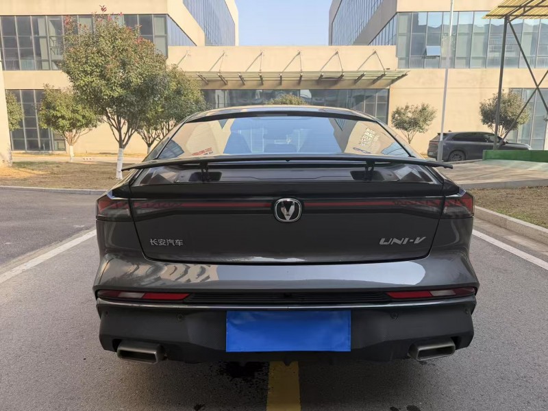 徐州25年长安汽车UNI9