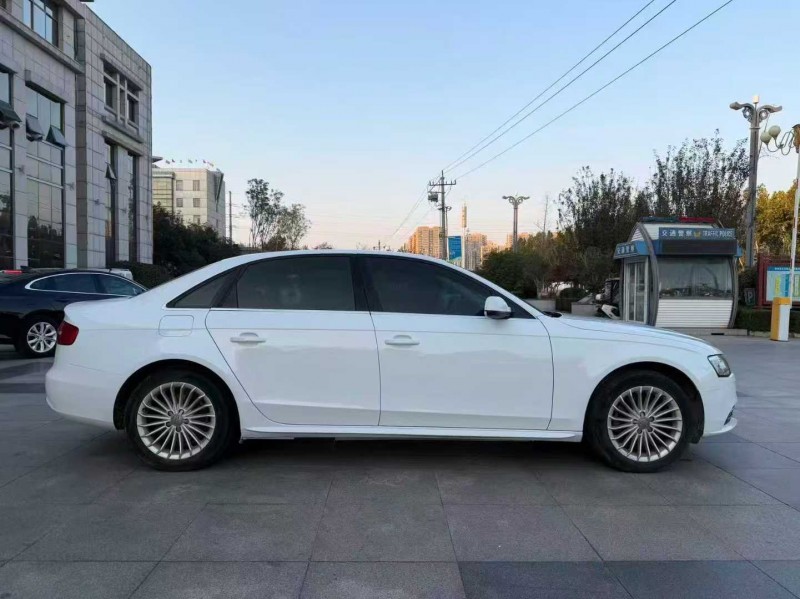 青岛15年奥迪A4L7