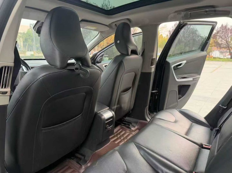 济宁17年沃尔沃XC604