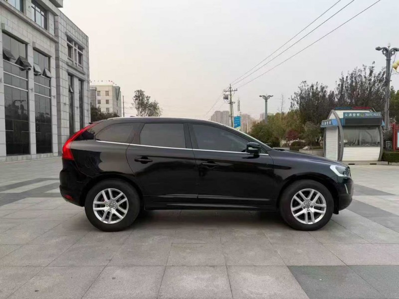 济宁17年沃尔沃XC609