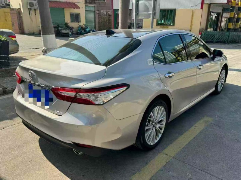 广州20年丰田凯美瑞8