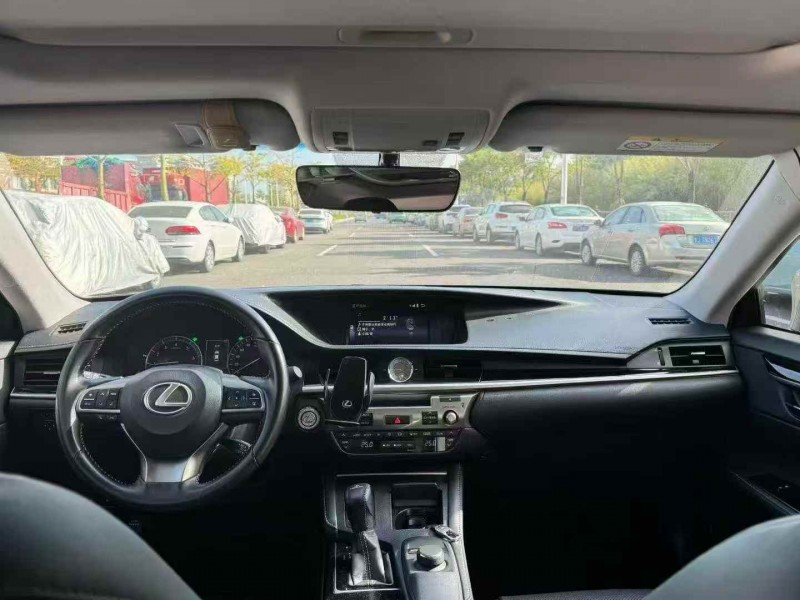 广州18年雷克萨斯ES5