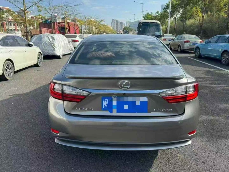 广州18年雷克萨斯ES9