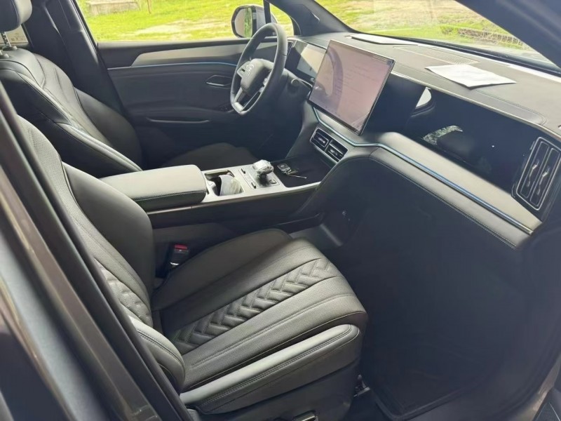 松原25年比亚迪宋4