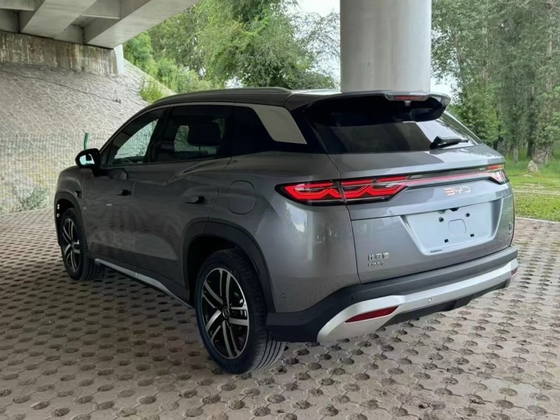 松原25年比亚迪宋8