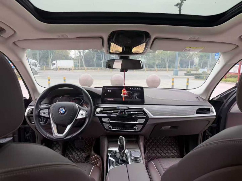 东营23年宝马5系4