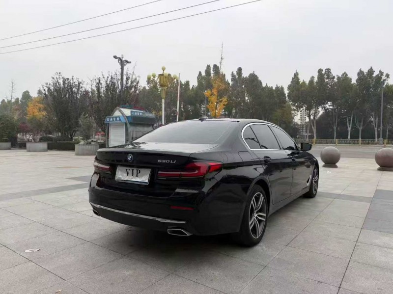 东营23年宝马5系9