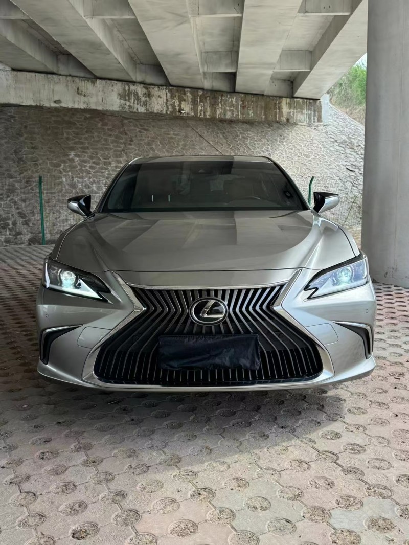 松原21年雷克萨斯ES1