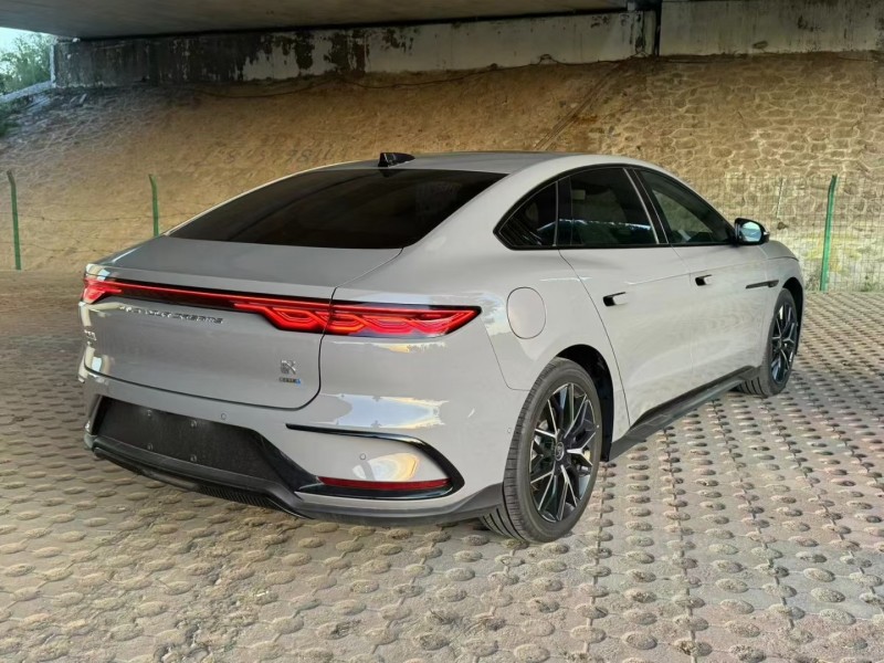 松原25年比亚迪汉7