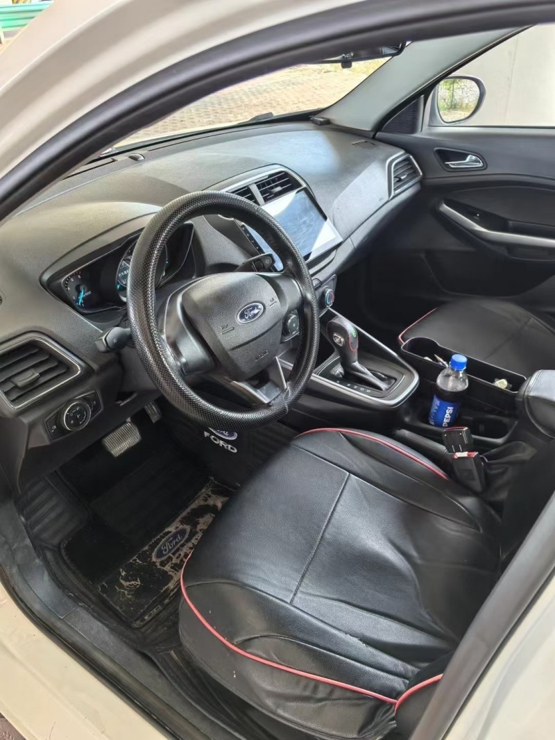 松原20年福特福克斯4