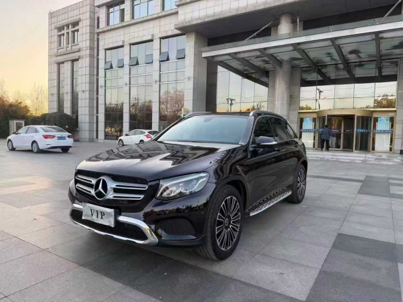 泰安18年奔驰GLC2