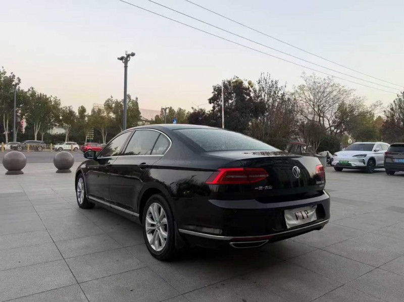 枣庄19年大众迈腾7