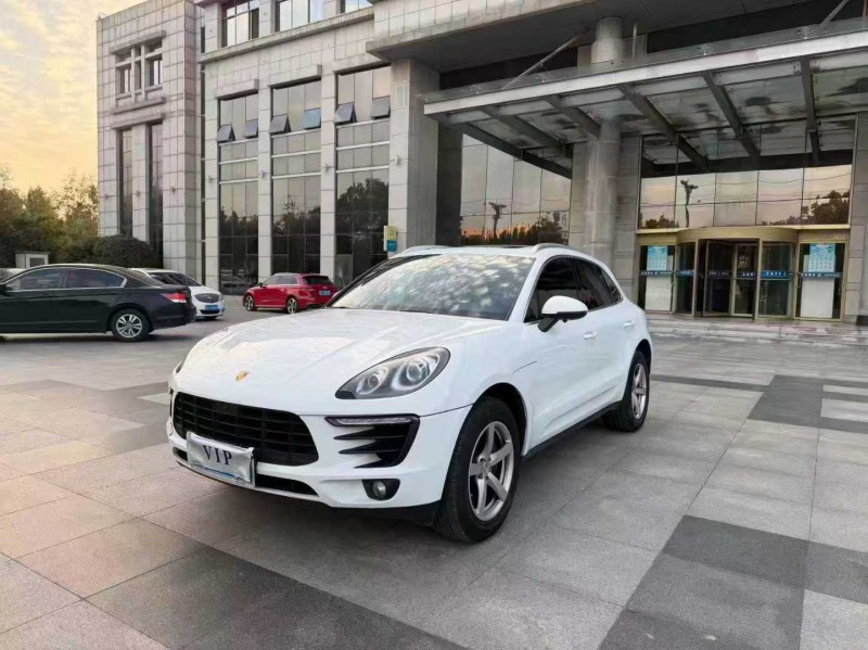枣庄17年保时捷Macan3