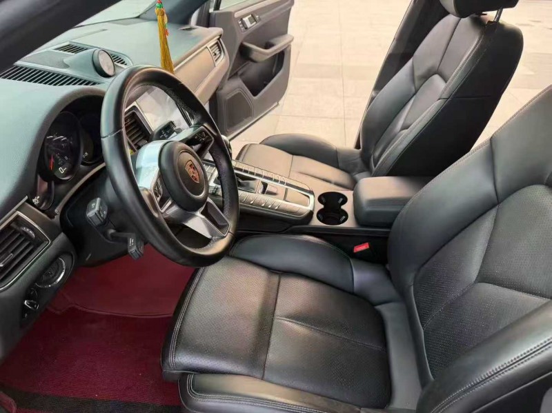 枣庄17年保时捷Macan4