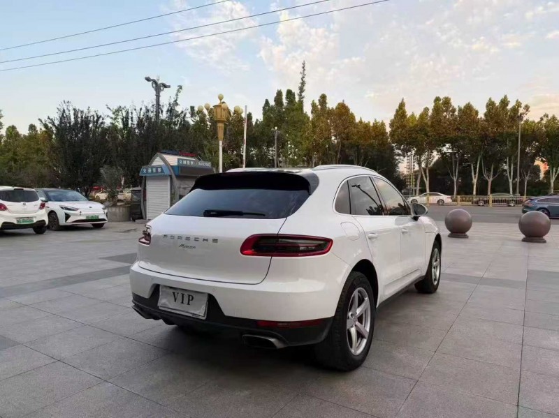 枣庄17年保时捷Macan7