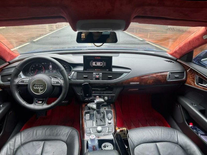 东莞12年奥迪A7L5