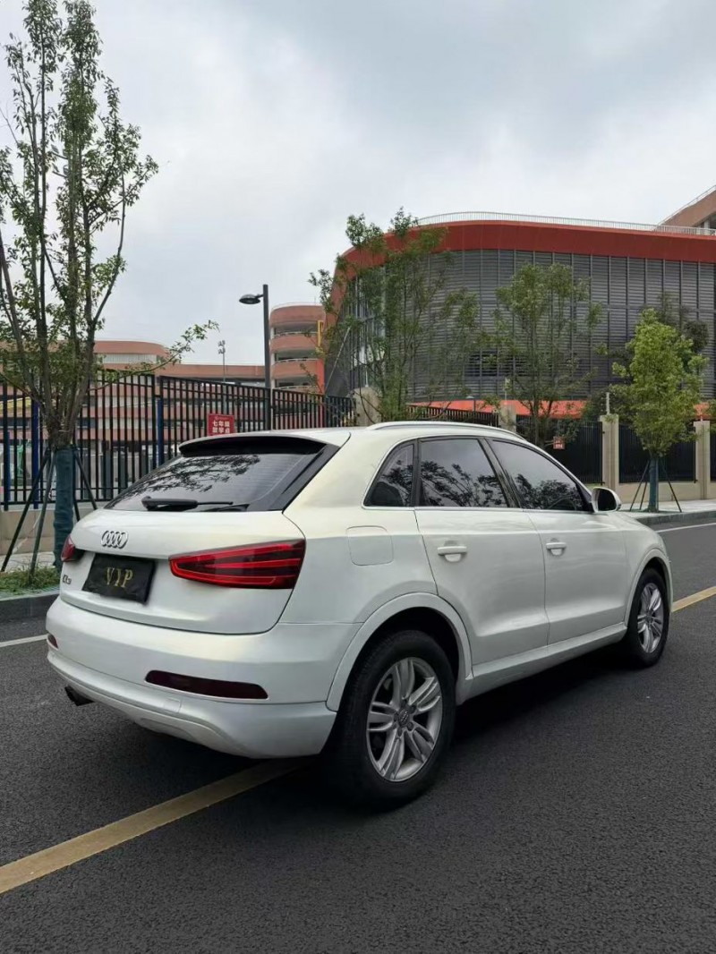 成都16年凯迪拉克XTS6