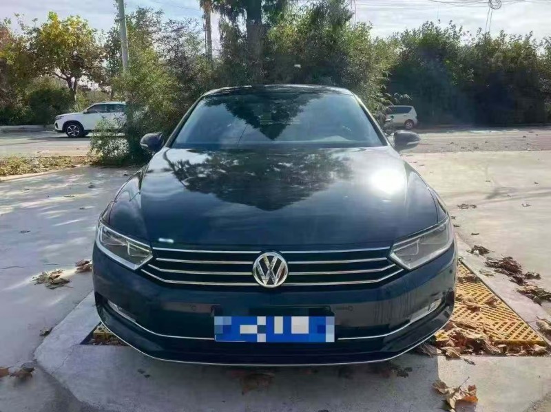 青岛19年大众迈腾1