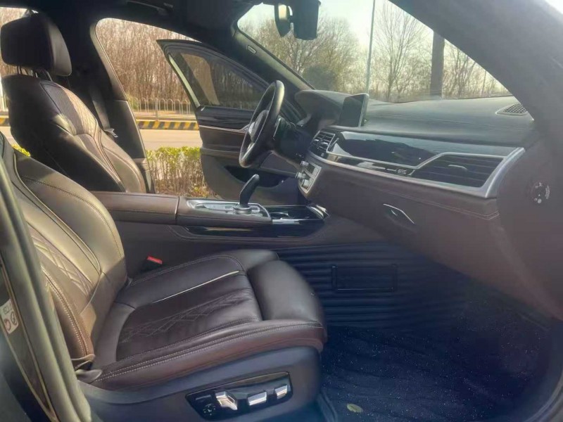 枣庄22年宝马7系4