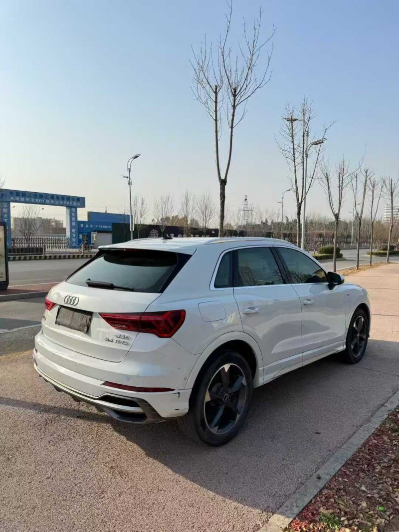 东营21年奥迪Q38