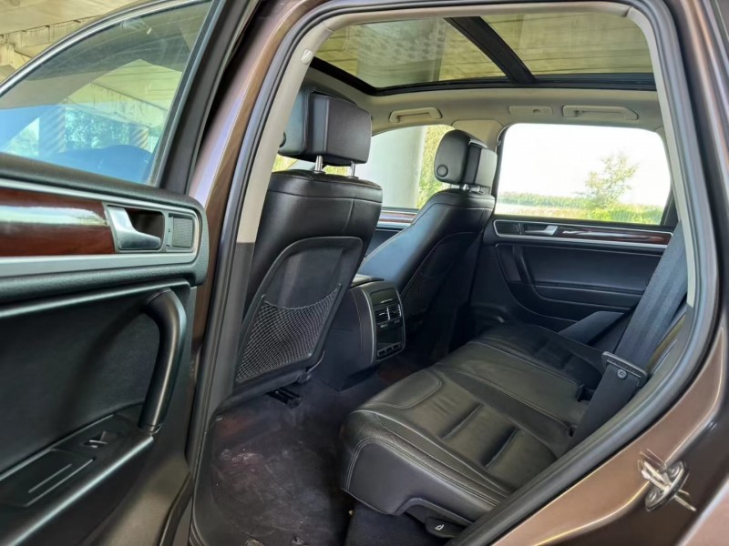 松原12年大众途锐6