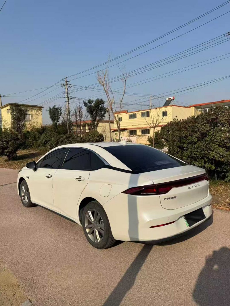 日照23年传祺埃安S8