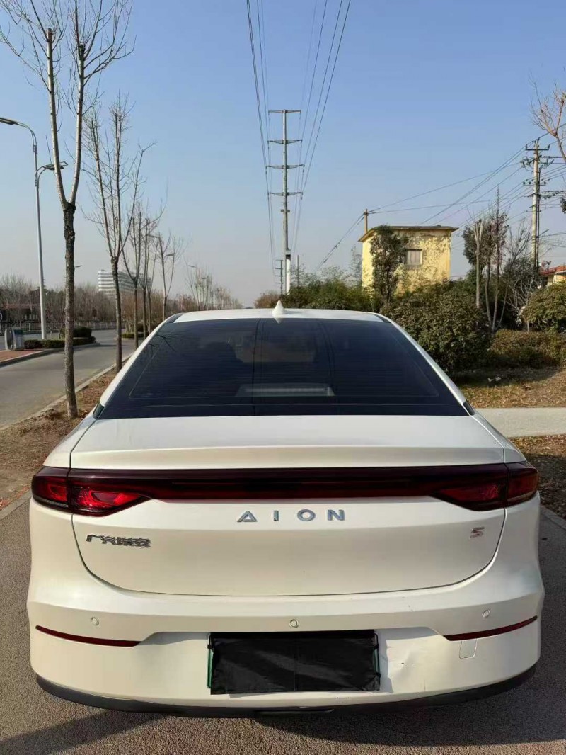 日照23年传祺埃安S9