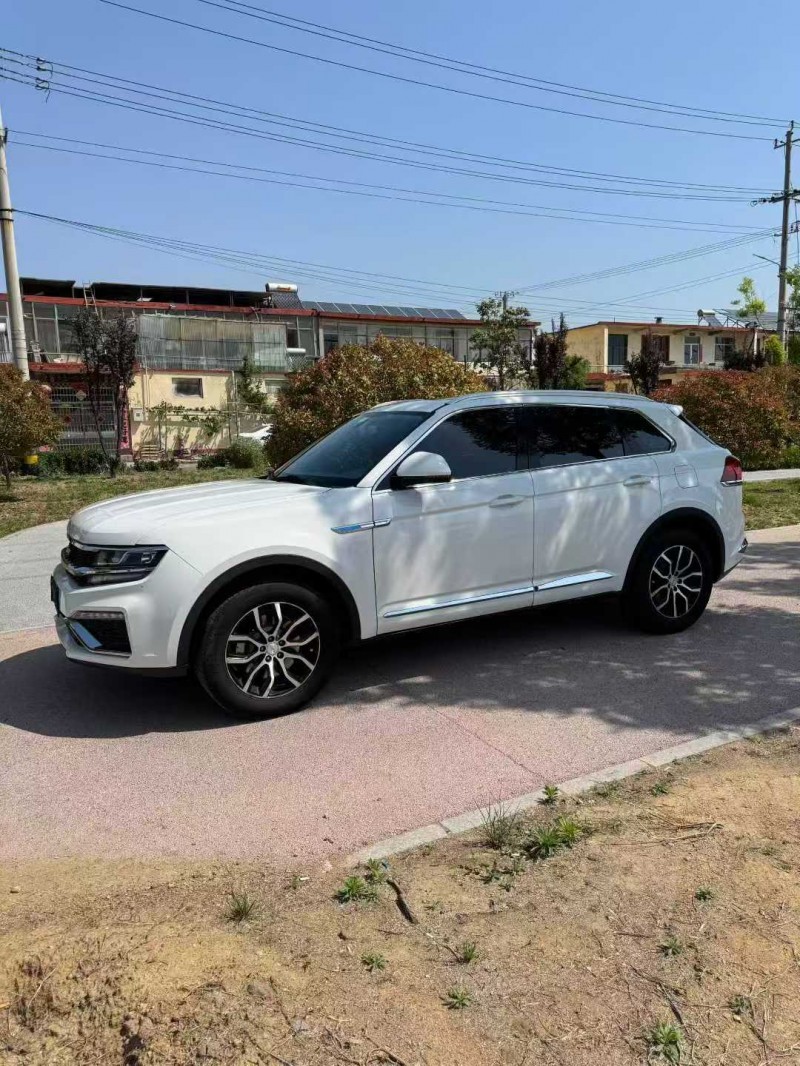 枣庄19年众泰大迈X73