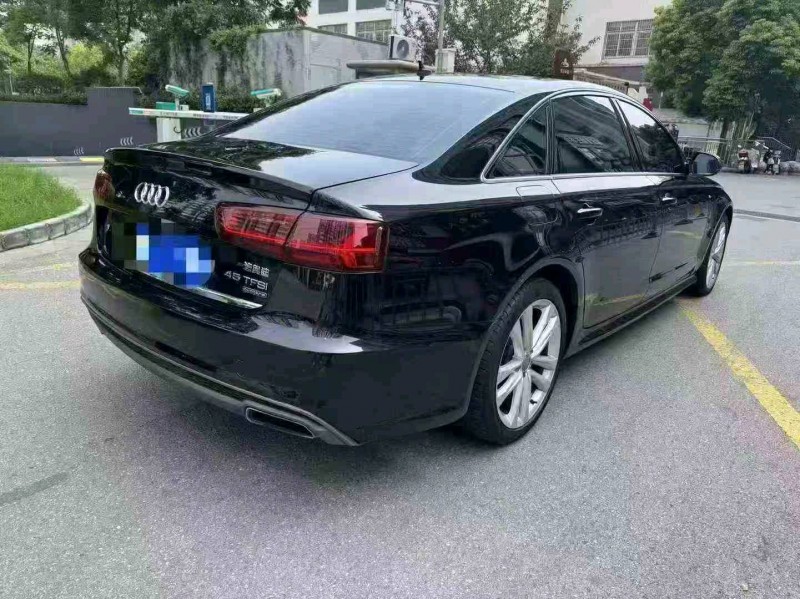 苏州18年奥迪A6L8