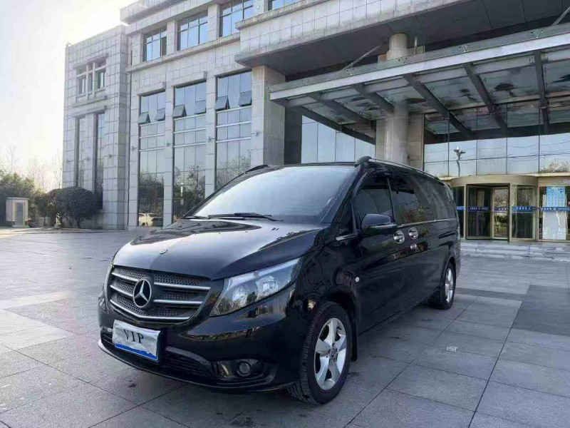 枣庄19年奔驰威霆2