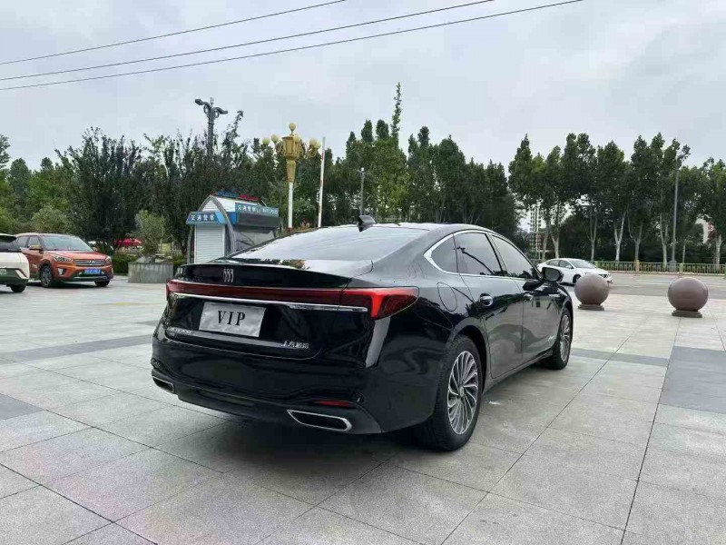 枣庄24年别克君越8