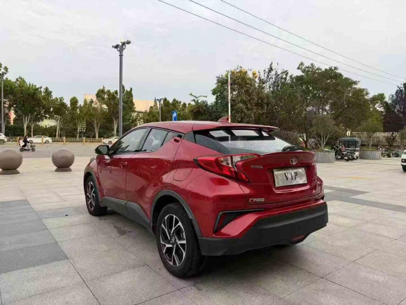 枣庄21年丰田CHR9