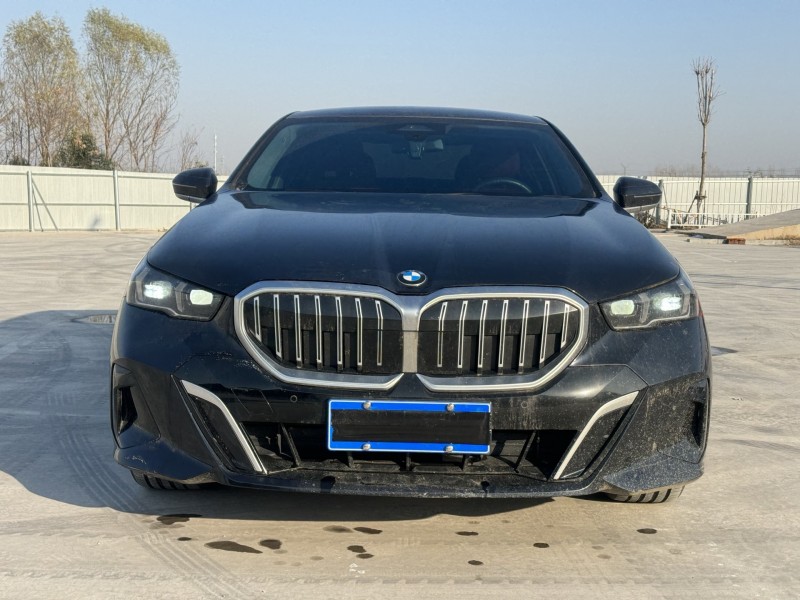 新乡24年宝马5系1