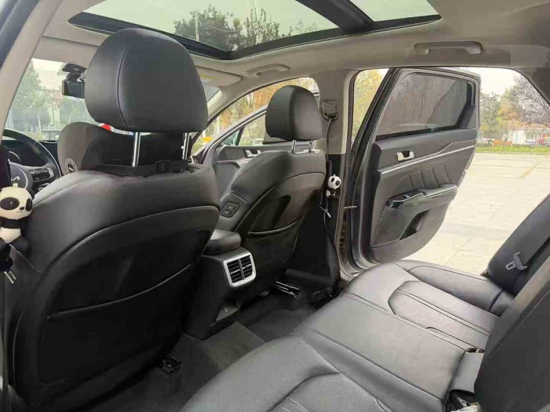 枣庄23年起亚K5凯酷5