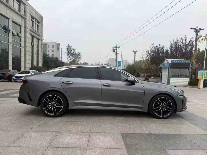 枣庄23年起亚K5凯酷7