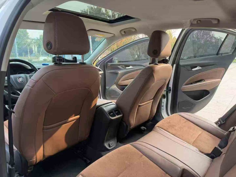 枣庄21年别克君威5