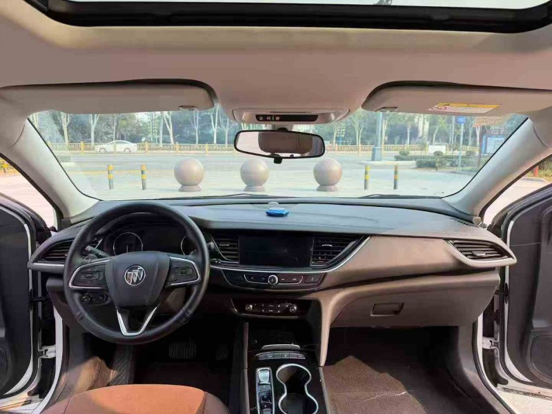 枣庄21年别克君威6