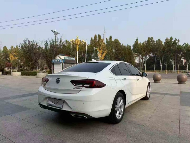 枣庄21年别克君威8