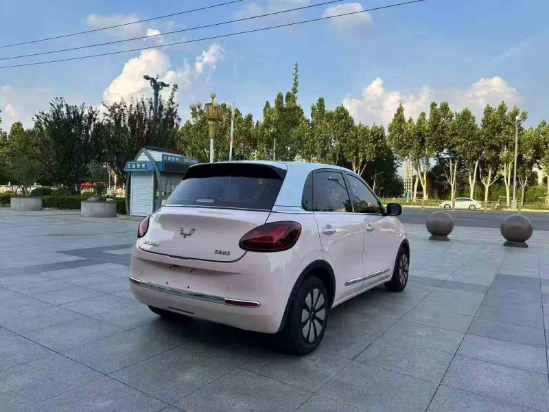 枣庄24年五菱汽车缤果8